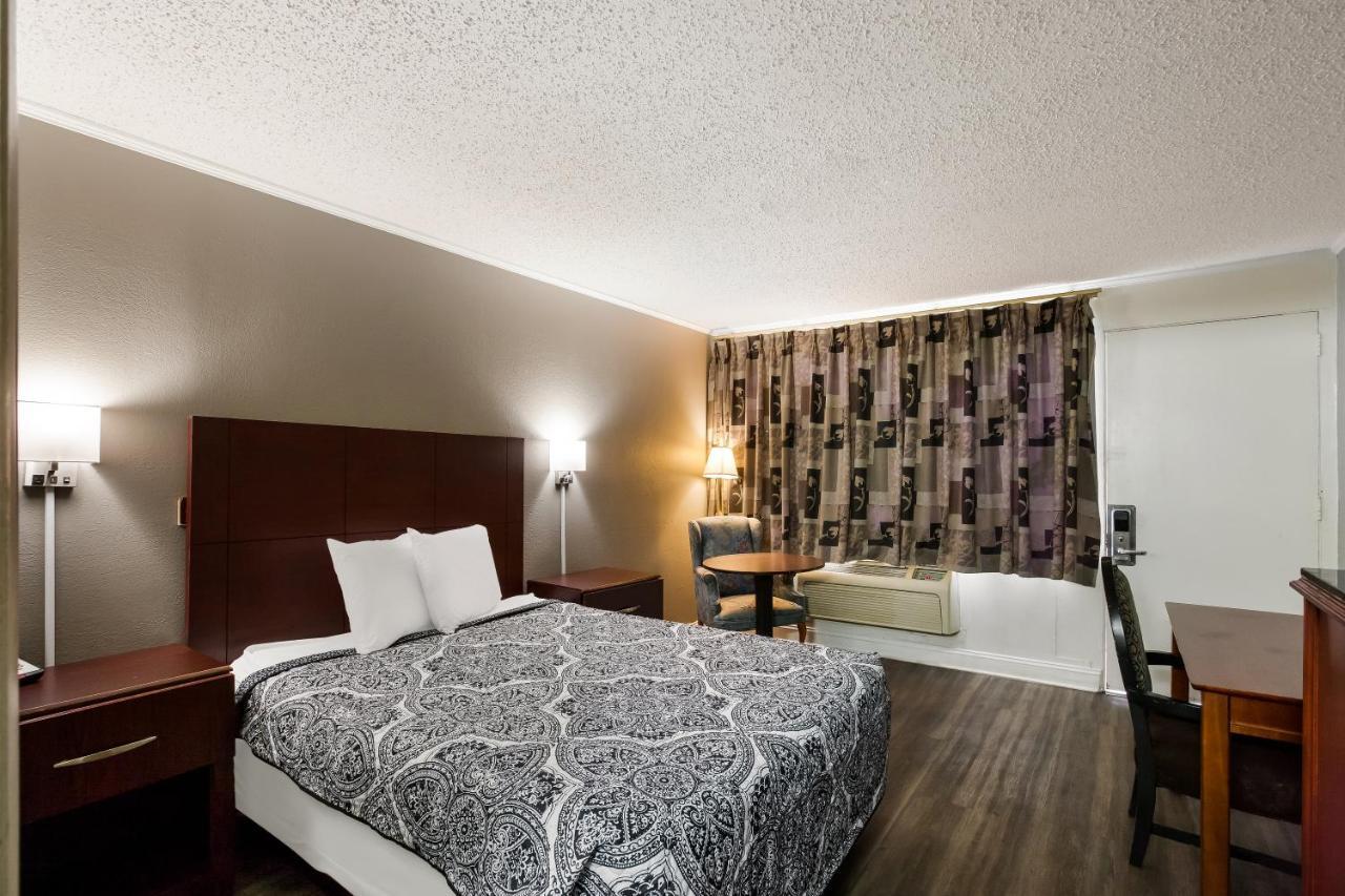 Knights Inn Fayetteville - Fort Bragg Ngoại thất bức ảnh
